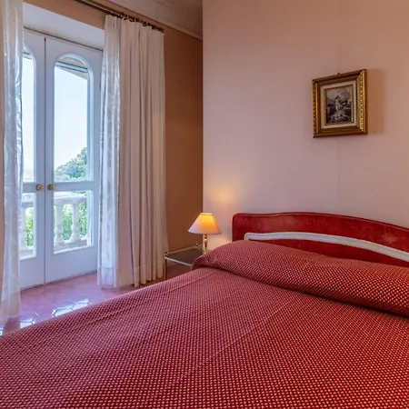 Villa Carina 12, Emma Ischia